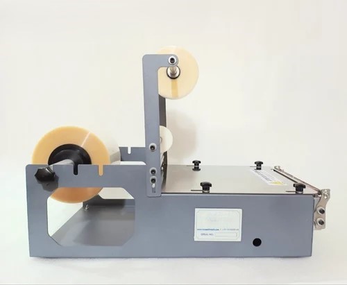 Manual Overwrapping Cellophane Machine – Compact & Reliable Box Wrapping Solution